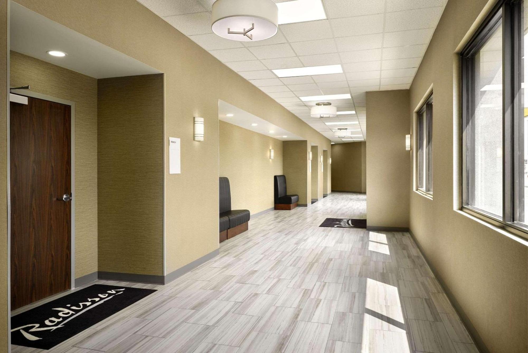 Radisson Hotel West Memphis Exterior photo