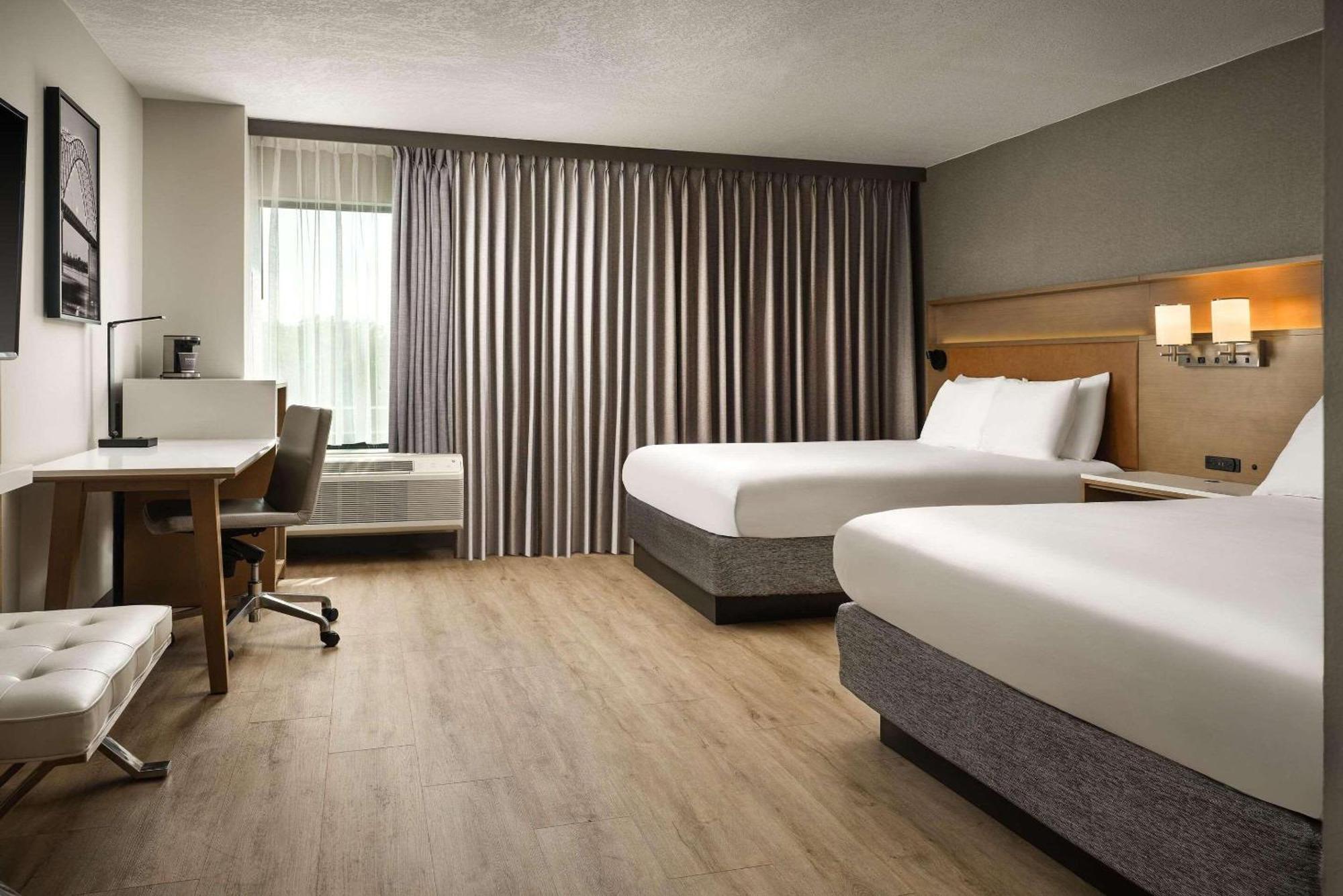 Radisson Hotel West Memphis Exterior photo